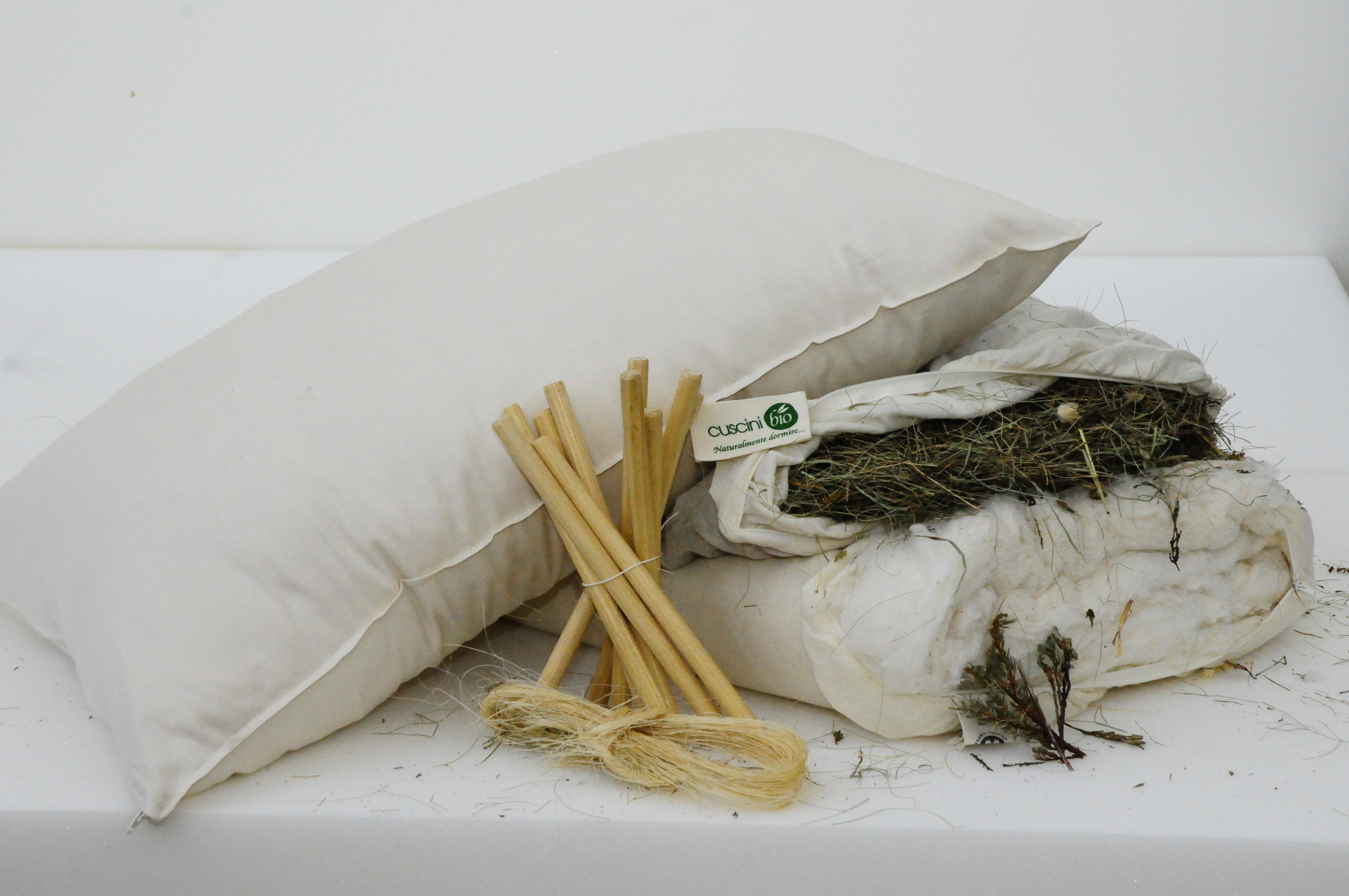 Organic cotton and Alpine hay pillow Ekowarehouse