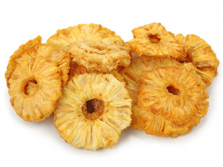 Dehydrated pineapple rings